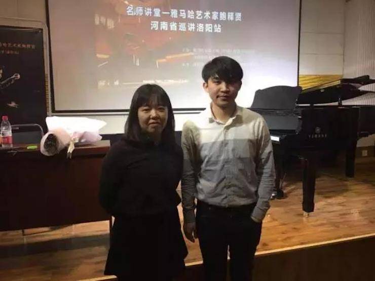 【报道】读谱与琴谱版本的选择|d88尊龙z6艺术家鲍释贤大师班洛阳站圆满结束。诤悠担