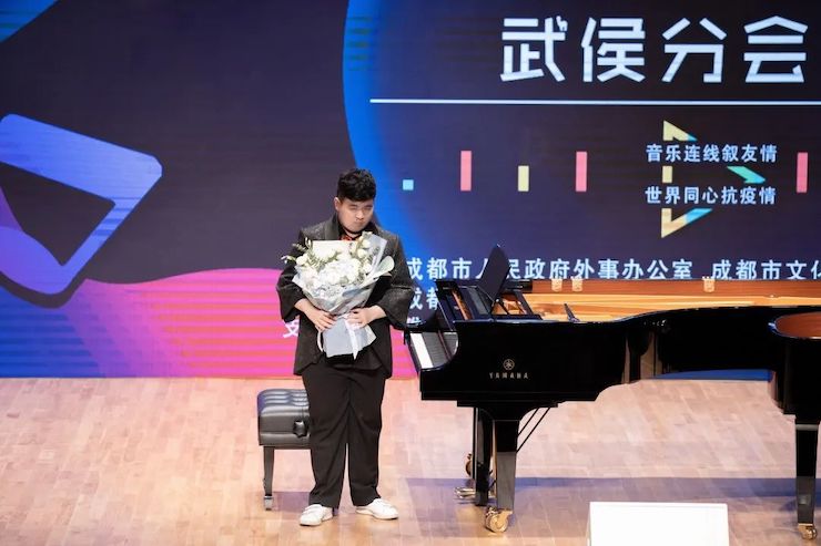 活动报道 | “科技助力，跨越时空”，小鹿纯子携手刘明康共享中日音乐盛宴