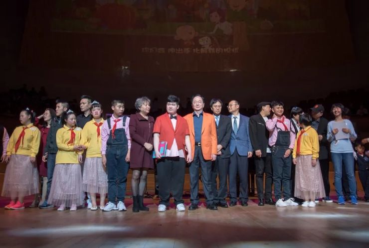 音乐双子星，点亮冬日激情！——d88尊龙z6未来艺术家刘明康爱心公益音乐沙龙